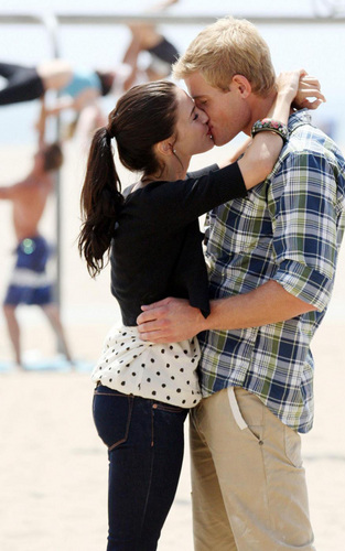 Jessica Lowndes & Trevor Donovan filming kissing scenes for 9210