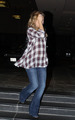 Kate Hudson arriving in Seattle (August 15). - kate-hudson photo