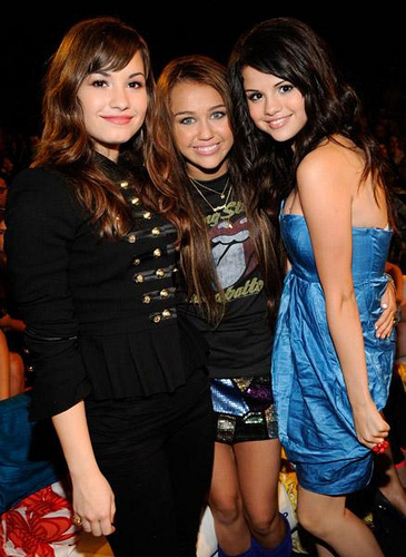 sel,miley and demi...