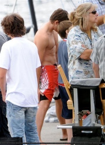  zac efron- The Death and Life of Charlie St. ulap