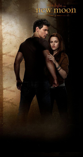 New official Jake and Bella photo what do you think?
