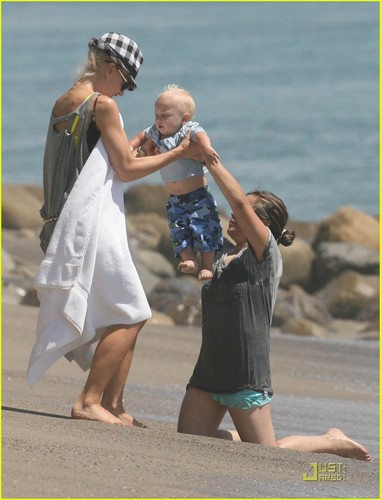  Gwen, Gavin and the शिशु