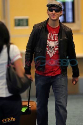  Peter arriving in Vancouver-August 31
