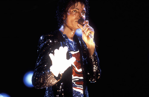  Victory Tour on Stage
