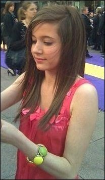 Maddie at the Hannah Montana London Premiere signing autographs xx