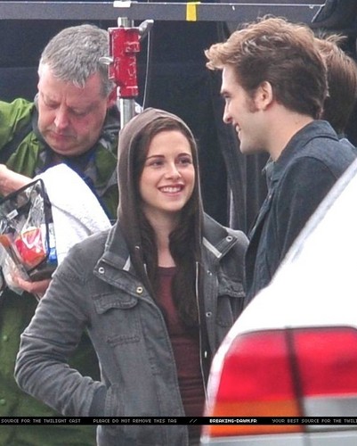  Rob and Kristen on Set-Sept. 9