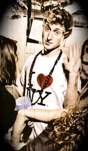  asher roth (L)