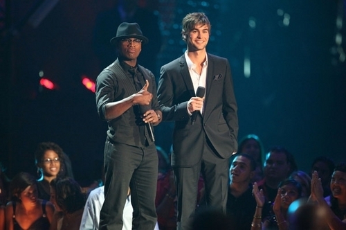  Chace Crawford - 2009 MTV Video Музыка Awards