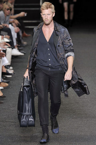  Louis Vuitton Spring 2010 Menswear