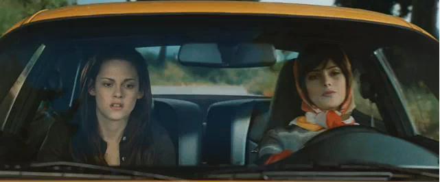 http://images2.fanpop.com/images/photos/8100000/More-New-Moon-Screencaps-From-The-Third-Trailer-team-twilight-8135388-641-266.jpg