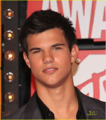  Taylor Lautner at VMA 2009