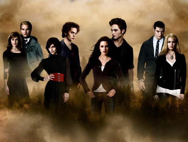 http://images2.fanpop.com/images/photos/8100000/The-Cullens-the-cullens-8192869-600-453.jpg