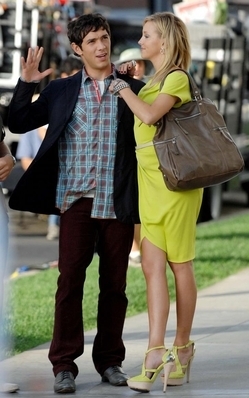 Katie Cassidy and Michael Rady on set - September 21, 2009