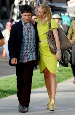 Katie Cassidy and Michael Rady on set - September 21, 2009