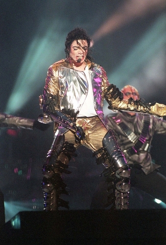  MJ in goud (History Tour)