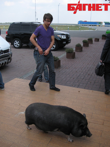  alex and ....a pig:)
