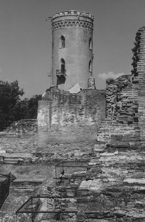  the Ruins of My 1st halaman awal in Romania