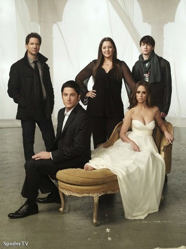  Cast of "Ghost Whisperer" Season4 Promotional.