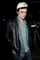 Robert Pattinson Out and About on October 3rd 2009 - twilight-series photo