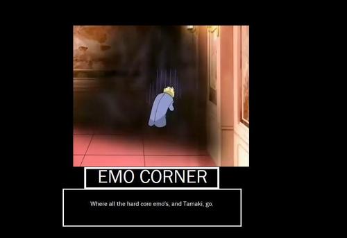  エモ Corner