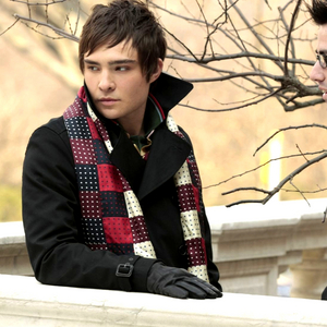  When was the first time he wore his scarf in season 2?