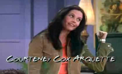  What special thing did they slip into the 表示する when Courtney Cox became Courtney Cox Arquette?