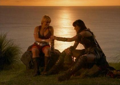  What kind of present does Gabrielle get from Xena in Many Happy Returns?