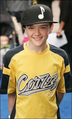  Which pretty Eastenders girl has a crush on George Sampson?