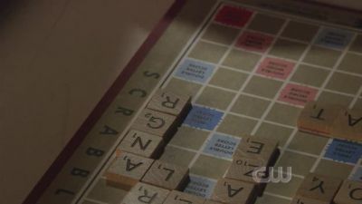  1x16 Who are playing Scrabble?