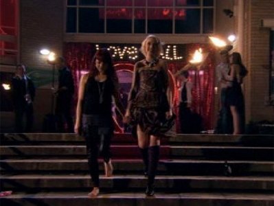  [3x09] What fecha does The amor Ball take place?