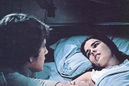 ROMANTIC MOVIES : Starring Ryan O'Neal, Ali MacGraw. Directed by Arthur Hiller ?