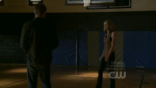  Lucas: What are toi doing Peyton? Peyton: Just pretending for a seconde that we're still ________ and nothing's changed.