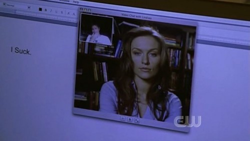  T/F : This is the first time we see Lindsey in the mostrar ?