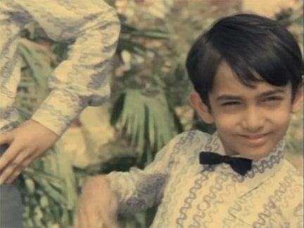  the following image of aamir khan as a child actor is from what famous movie of the 70's?