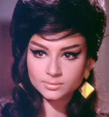  In which বছর did Sharmila Tagore win the Filmfare lifetime achievement award?