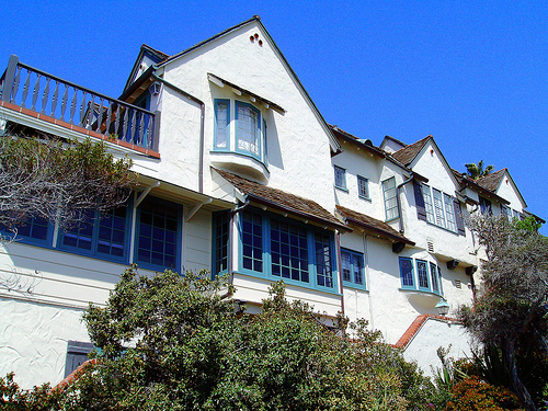  Match The 별, 스타 To The House - This mighty house belonged to which mighty actress?