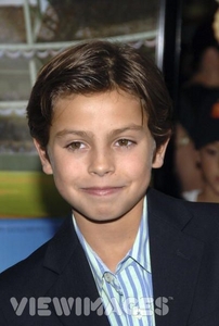  on what 일 is jake t austin born?