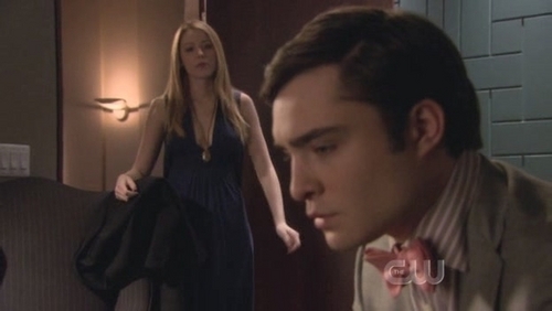  Which episode? S: Chuck, why did you just do that? C: Because I amor her, and I can't make her happy.