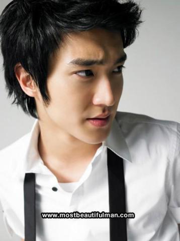  Siwon acts as ____ in Legend Of Hyang Dan