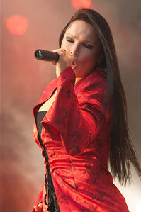  Why is Tarja not in the band "Nightwish" anymore?