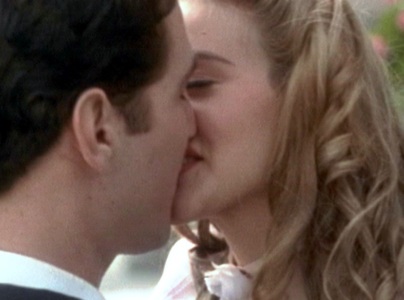  UP CLOSE AND PERSONAL! What movie is this famous kiss from?