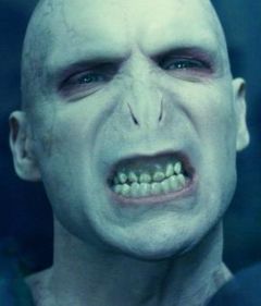  What is Voldemort's encontro, data of birth?