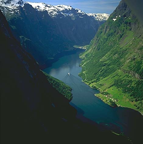  Sognefjorden reaches a maximum depth of _____ below sea level