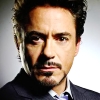  What color is Tony Stark's eyes