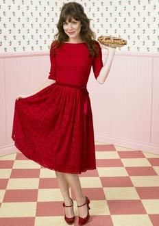  Easy one: What's the name of her character in the tv series "Pushing Daisies"?