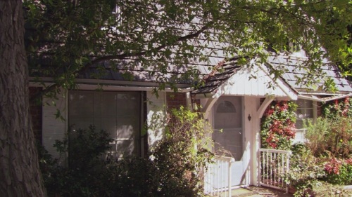  What rue is Jim and Pam's new house located on?