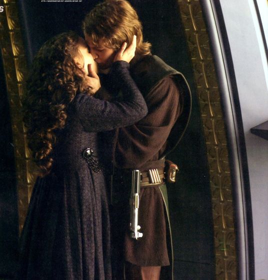  After their talk Padmé kisses her husband passionately hoping to wipe away all of his conerns