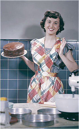  Yes, I realize this woman's from the '50s. I just couldn't find a picture of a 1900's housewife in the cucina