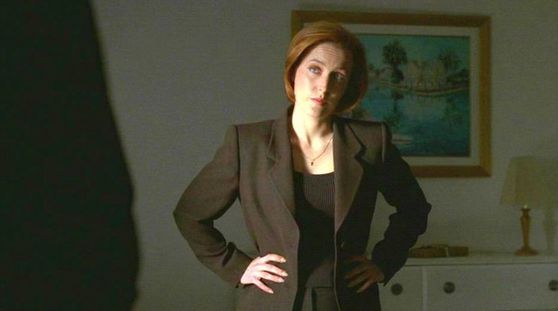  Season Seven Theef # ~ Scully : I Always Keep Du Guessing (Mulder Smiles)