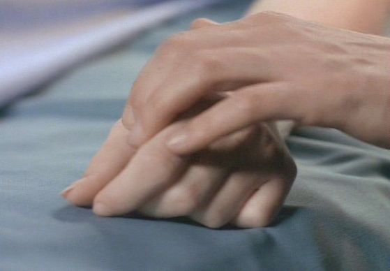  Season Two One Breath # ~ Mulder Holds Scullys Hand At The Hosptail